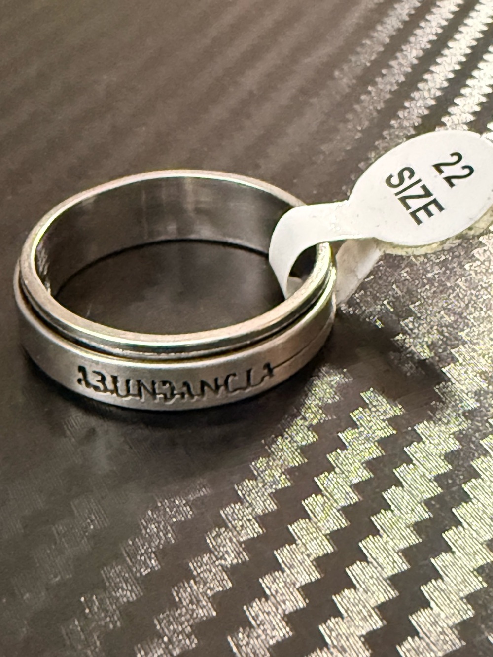 Spinner Ring with 'Abundancia' Inscription - Size 12